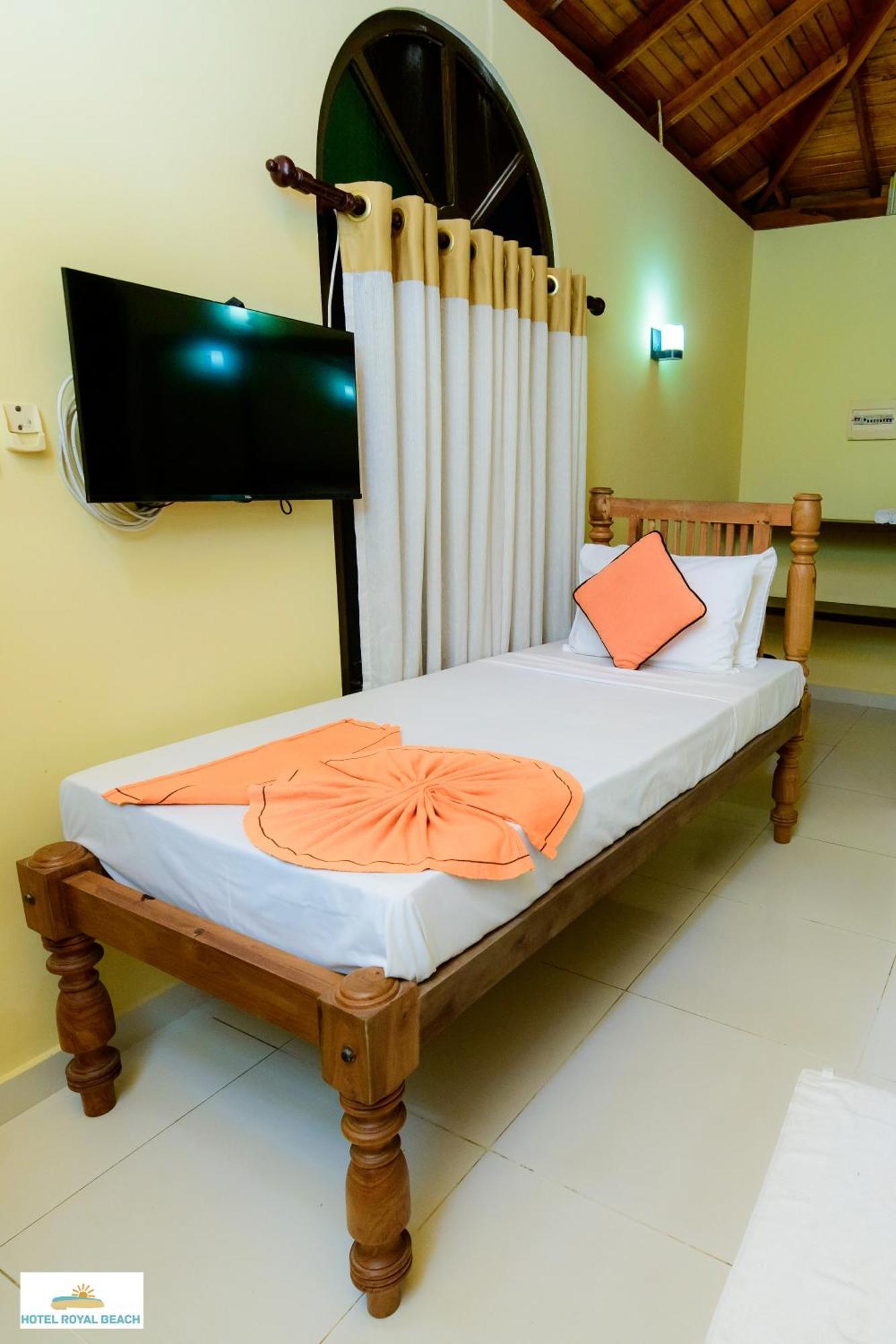 Royal Beach Hotel & Restaurant Hikkaduwa Extérieur photo