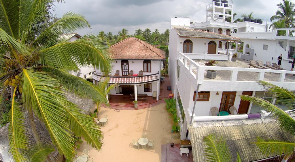 Royal Beach Hotel & Restaurant Hikkaduwa Extérieur photo